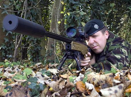 Sniper s pukou  L115A3 Long Range Rifle